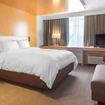 West Wing Hotel, Ascend Hotel Collection