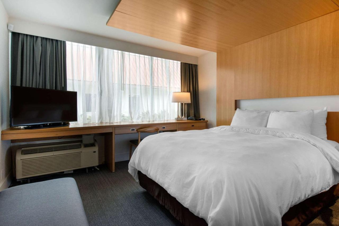 West Wing Hotel, Ascend Collection 3*