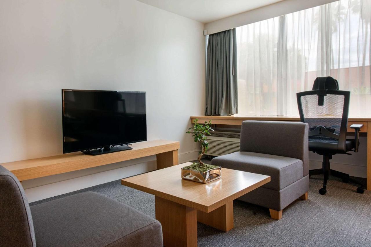 West Wing Hotel, Ascend Collection Hotel 3*